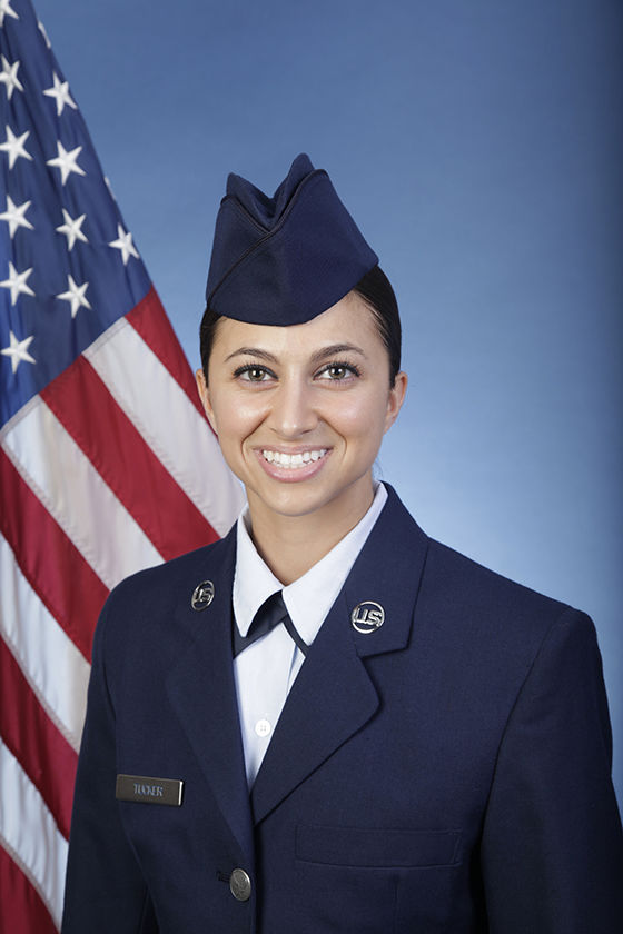 Laura Tucker, air graduate
